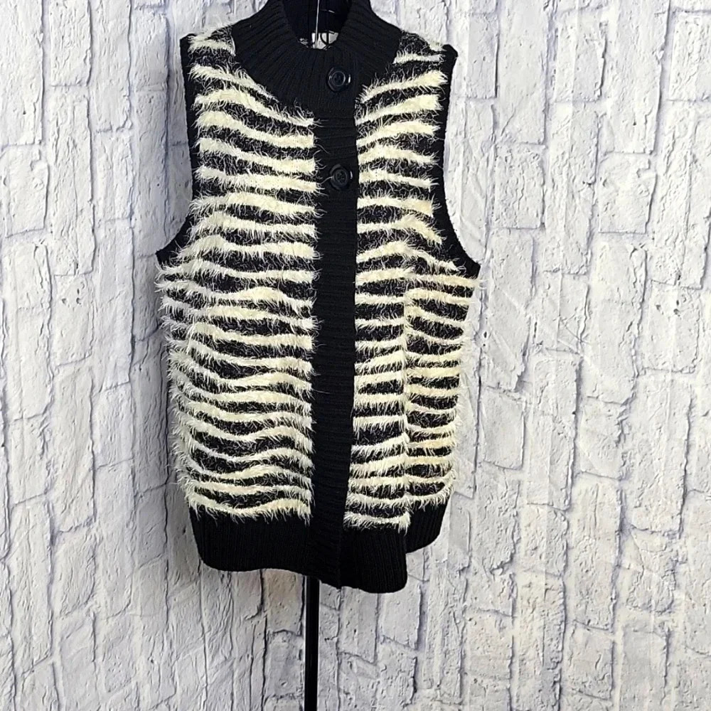 CHICO'S Furry Black and White Striped Sweater Vest Large
